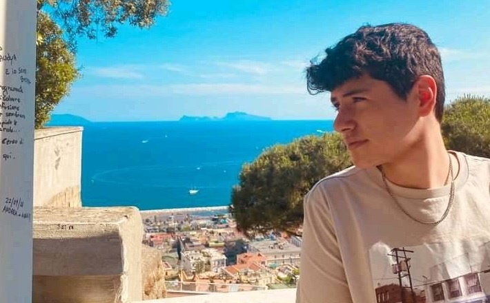 Napoli: 15enne muore dopo aver mangiato sushi